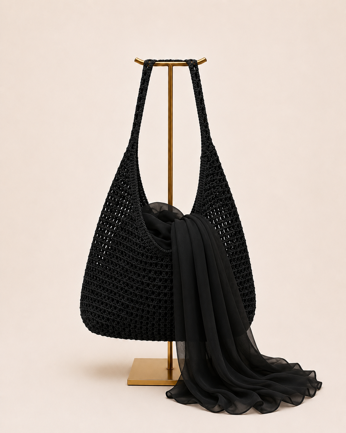 La BEACHY in Black.